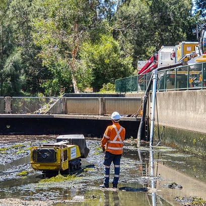 Cleaning-a-Gross-Pollutant-Trap-with-MicroTraxx-Remote-Control-Culvert-Cleaner